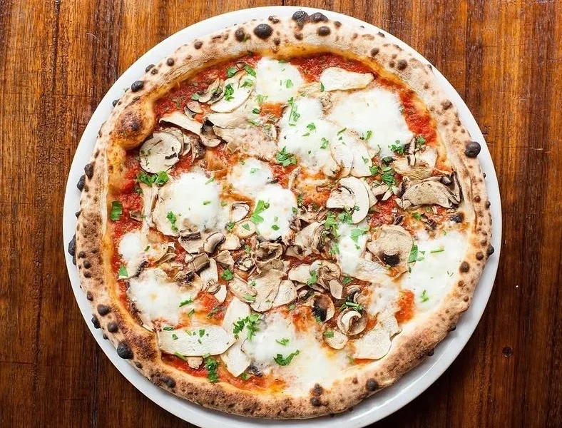 Pizza Funghi